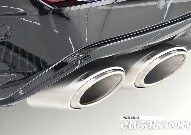 Lamborghini Urus — Фото автомобиля 19