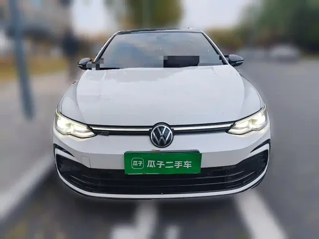 Volkswagen Golf — Фото автомобиля 2