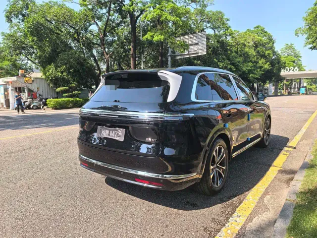 Aito M7 — Фото автомобиля 9