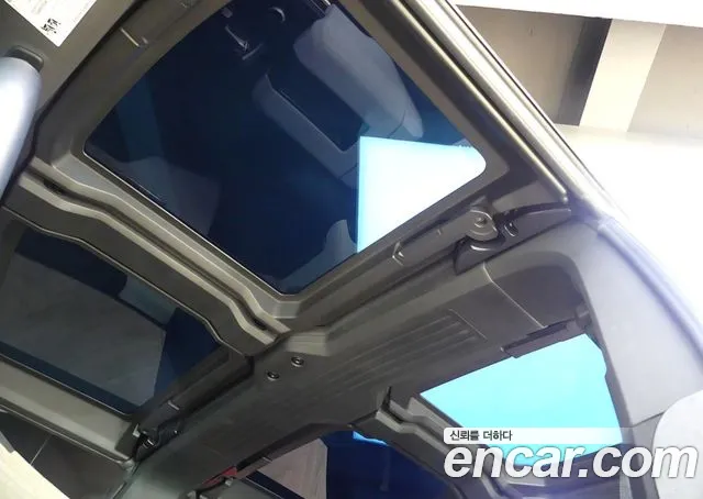 GMC Hummer EV — Фото автомобиля 15