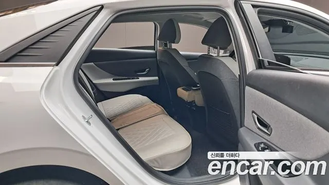 Hyundai AVANTE Avante (CN7) — Фото автомобиля 11