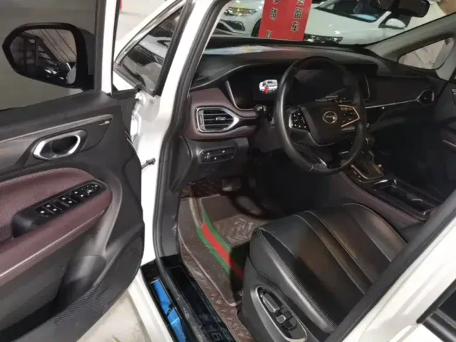 GAC Trumpchi M6 — Фото автомобиля 15
