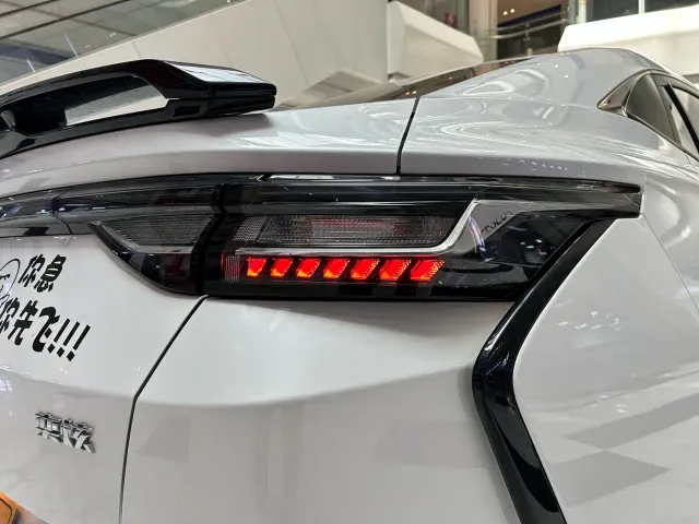 Dongfeng Yixuan — Фото автомобиля 14