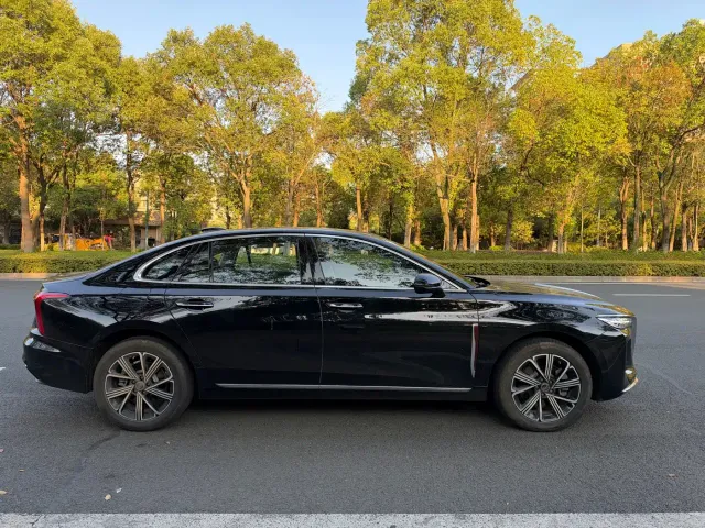 Hongqi H5 PHEV — Фото автомобиля 4
