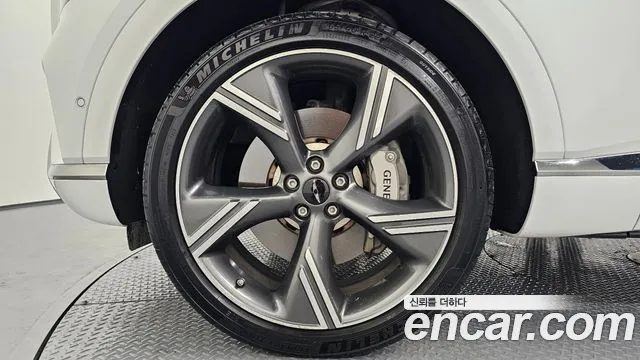 Genesis GV80 2.5T Бензин AWD — Фото автомобиля 5