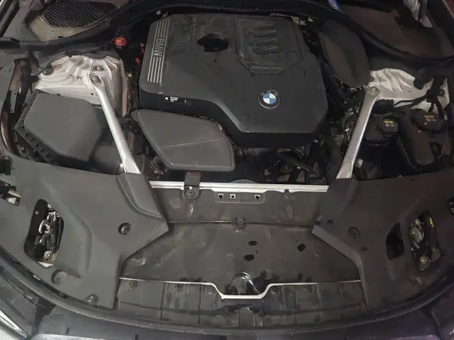 BMW 5 Series — Фото автомобиля 16