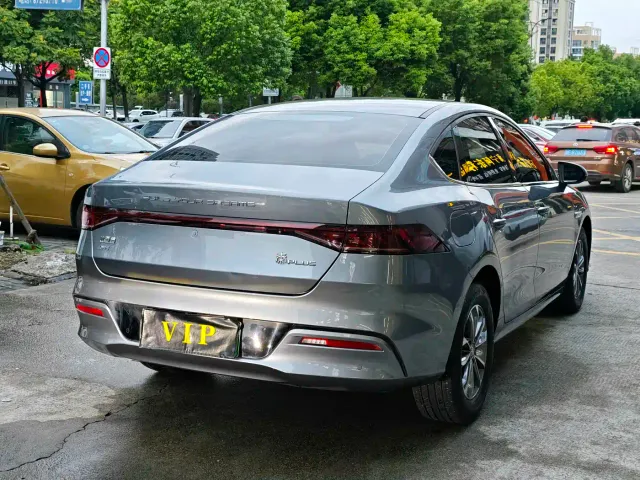BYD Qin PLUS — Фото автомобиля 4
