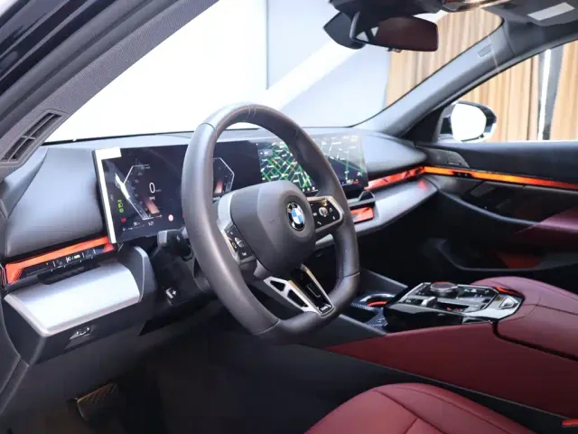 BMW 5 Series — Фото автомобиля 11