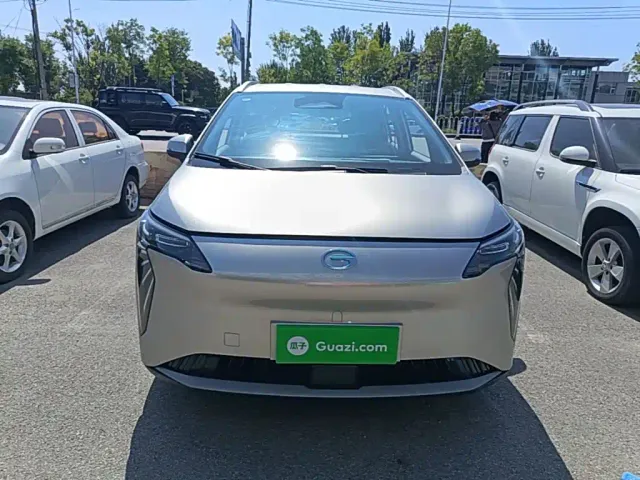 GAC Aion Y — Фото автомобиля 2