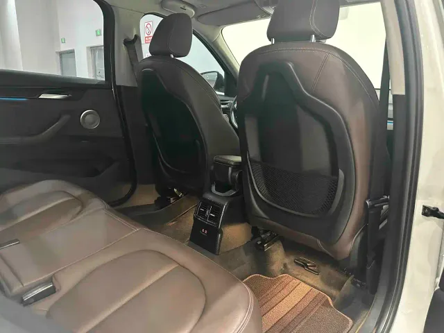 BMW X1 — Фото автомобиля 5