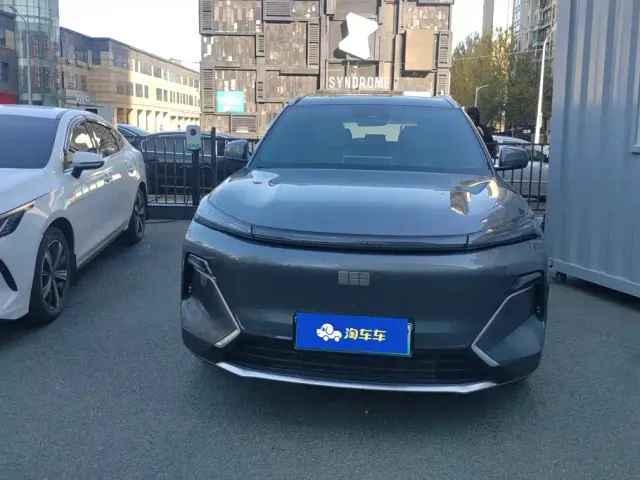 Geely Galaxy Starship 7 EM-i — Фото автомобиля 2