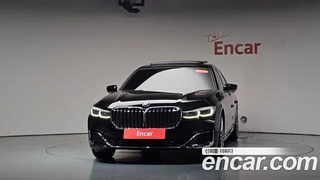 BMW 7-Series — Фото автомобиля 3