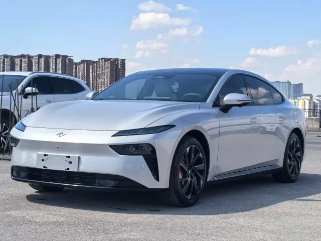 Фотография автомобиля — Dongfeng eπ 007