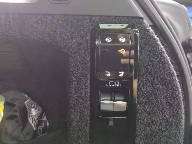 Land Rover Range Rover — Фото автомобиля 19