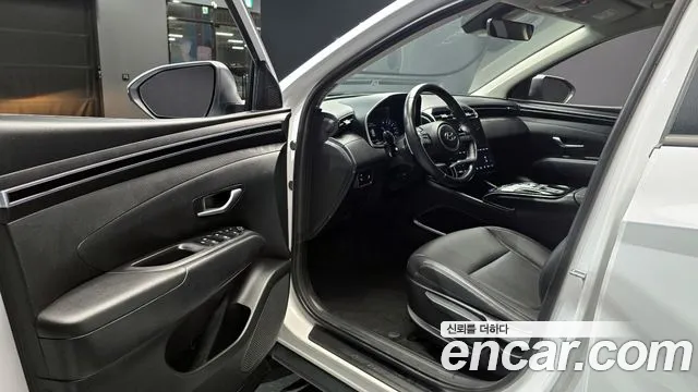Hyundai Tucson Tucson (NX4) Бензин 1.6 турбо 2WD — Фото автомобиля 11