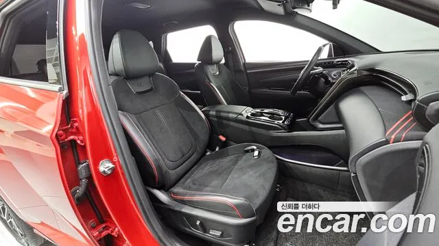 Hyundai Tucson Tucson (NX4) Бензин 1.6 турбо 2WD — Фото автомобиля 23