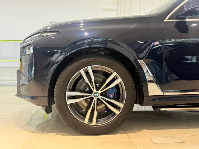 BMW X7 — Фото автомобиля 8