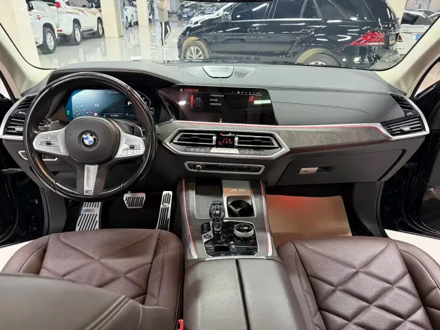 BMW X5 — Фото автомобиля 11