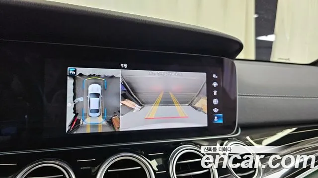Mercedes-Benz E-Class — Фото автомобиля 15