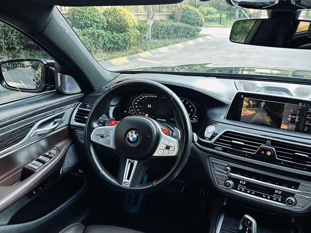 BMW 7 Series — Фото автомобиля 6