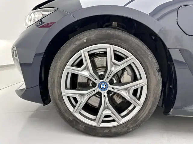 BMW i3 — Фото автомобиля 28