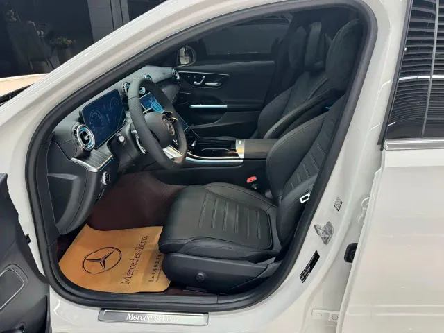 Mercedes-Benz C-Class — Фото автомобиля 11