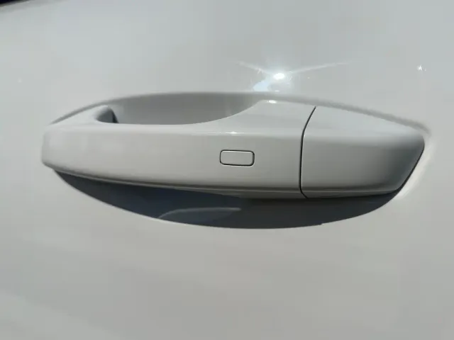 Geely Galaxy Starship 7 EM-i — Фото автомобиля 17