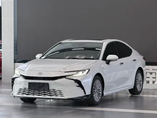 Фотография автомобиля — Toyota Camry