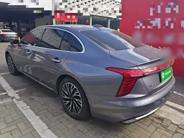 Hongqi H5 — Фото автомобиля 4