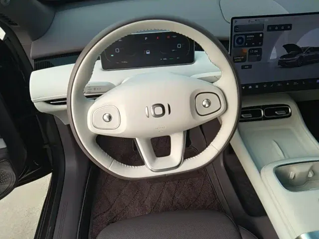 Changan Qiyuan A06 — Фото автомобиля 10