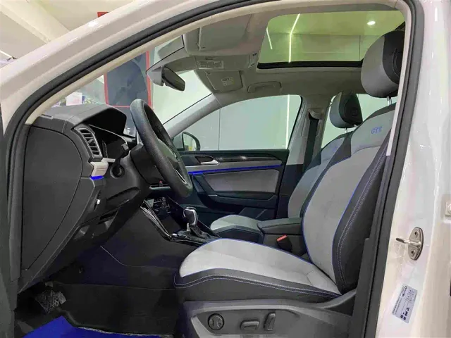 Volkswagen Tayron GTE Plug-in Hybrid — Фото автомобиля 6