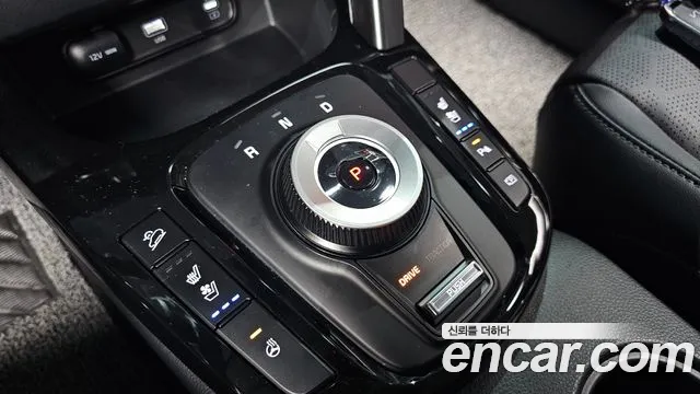 Kia Seltos New — Фото автомобиля 12
