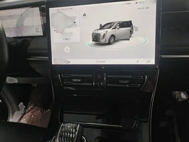 GAC Trumpchi M8 — Фото автомобиля 9