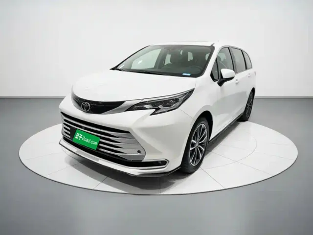 Фотография автомобиля — Toyota Sienna