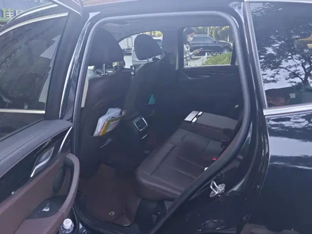 BMW X3 — Фото автомобиля 11