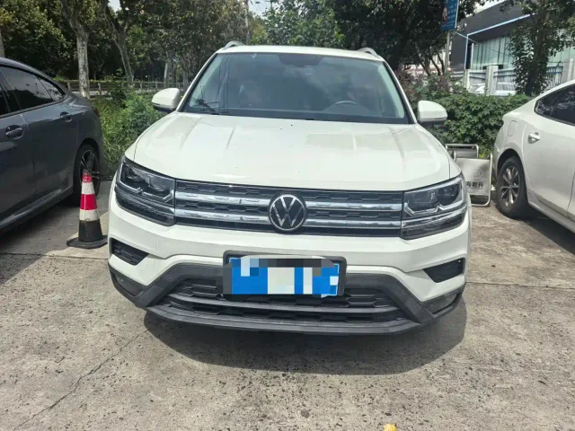 Volkswagen Tharu — Фото автомобиля 2
