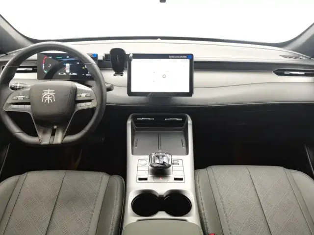 BYD Qin PLUS — Фото автомобиля 12