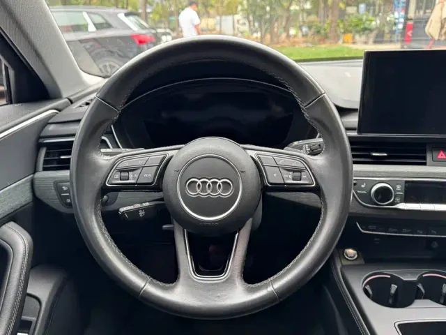 Audi A4L — Фото автомобиля 15