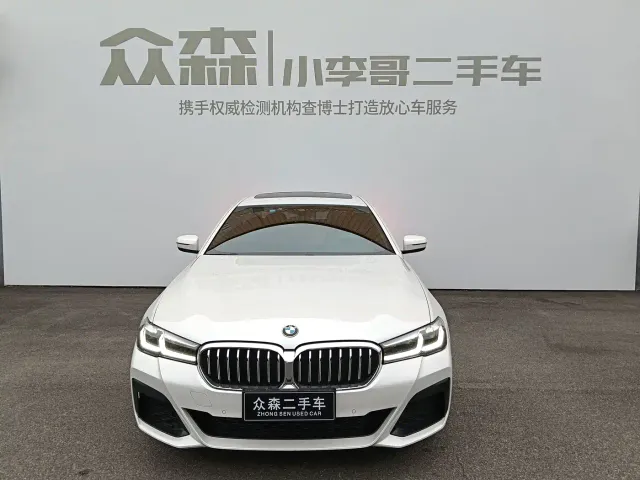 BMW 5 Series — Фото автомобиля 2