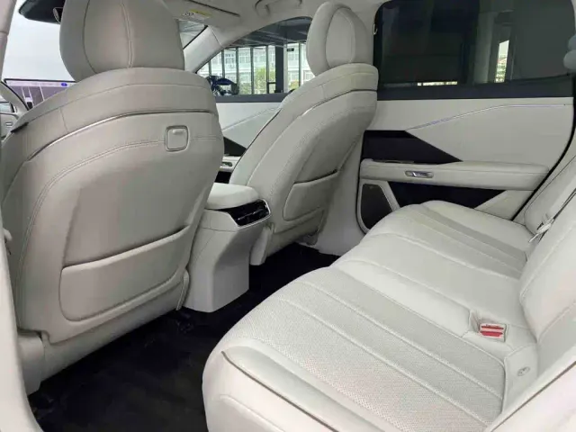 Toyota BoZhi 7 — Фото автомобиля 17