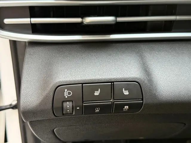 Hyundai Elantra — Фото автомобиля 16