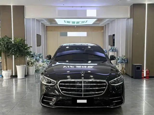 Mercedes-Benz S-Class — Фото автомобиля 2