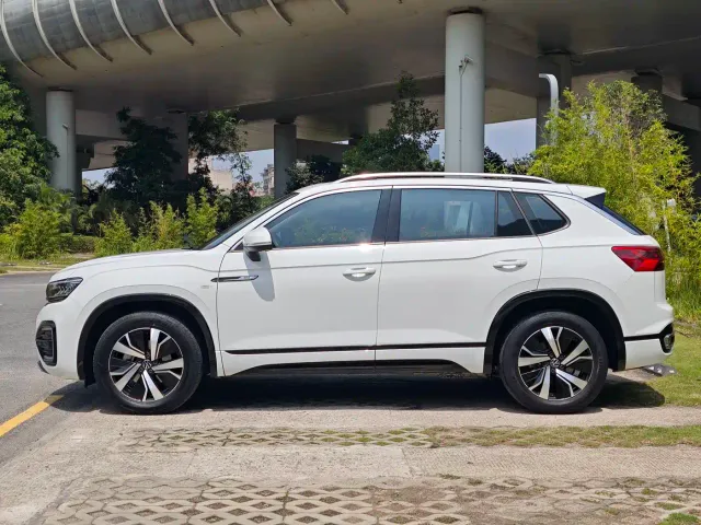 Volkswagen Tayron GTE Plug-in Hybrid — Фото автомобиля 7