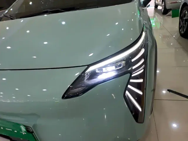 GAC Aion Y — Фото автомобиля 23