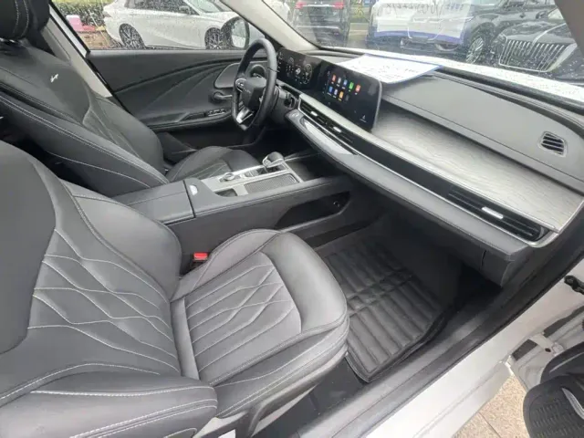 Chery Arrizo 8 — Фото автомобиля 7