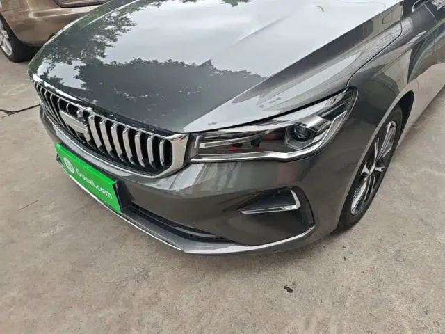 Geely Emgrand — Фото автомобиля 17