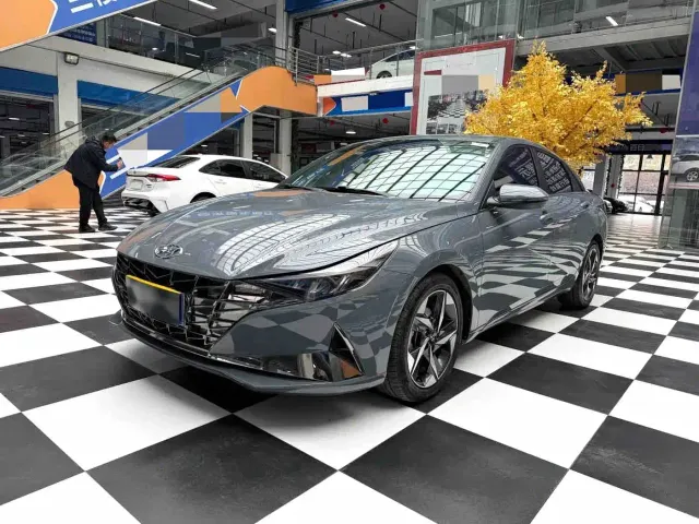 Фотография автомобиля — Hyundai Elantra
