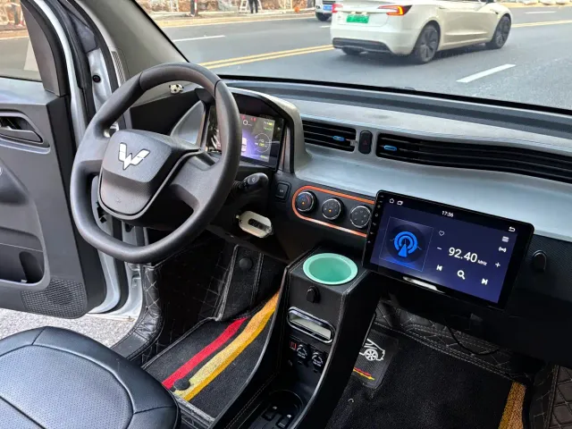 Wuling Hongguang Mini EV — Фото автомобиля 17