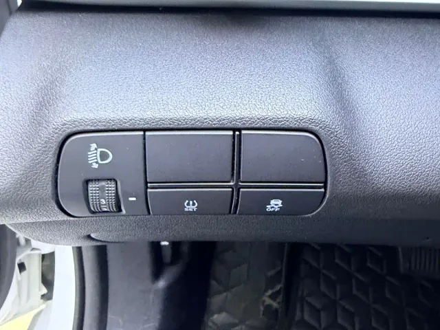 Hyundai Elantra — Фото автомобиля 15