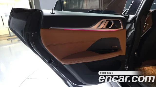 BMW i4 — Фото автомобиля 25